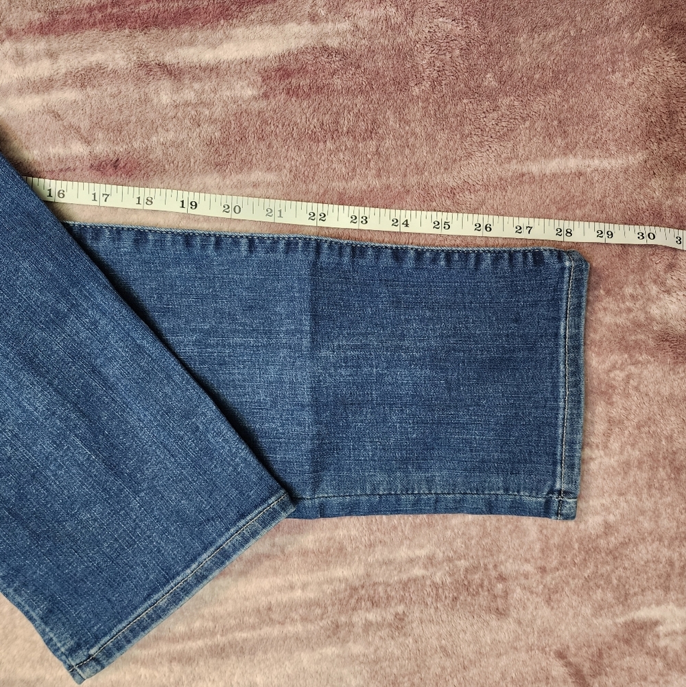 Levi's Classic Blue Women's Skinny Jeans - Picture 6 of 9